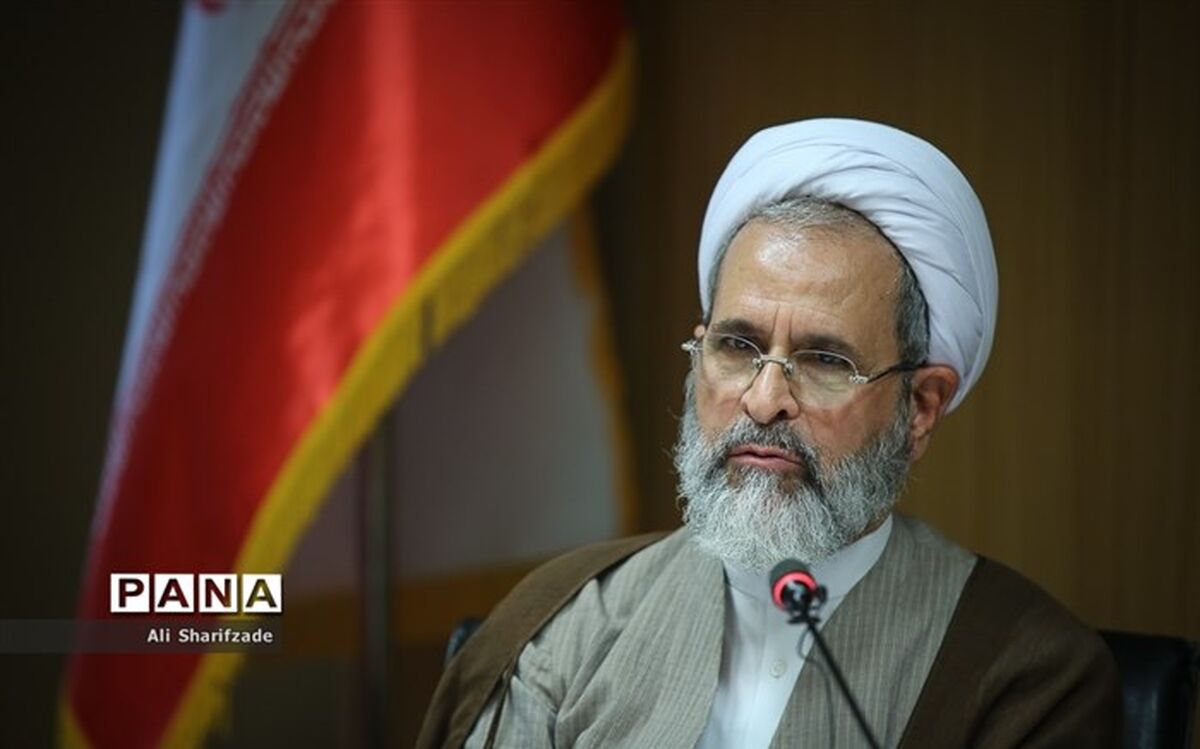 مدیر حوزه‌های علمیه: کارگروه مشترک برای بررسی جدی مدارس معارف اسلامی تشکیل شود