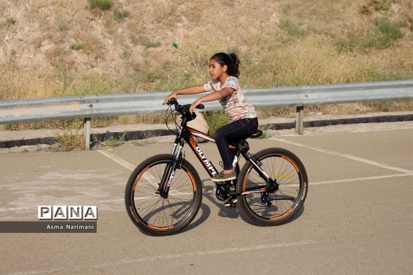 مسابقه دوچرخه‌سواری بانوان در تبریز
