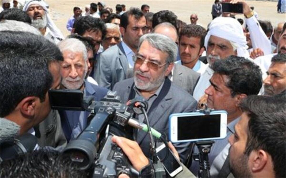 وزیر کشور: ارائه تسهیلات گمرکى براى بهبود معیشت زندگى مرزنشینان توسط دولت درنظر گرفته شده است