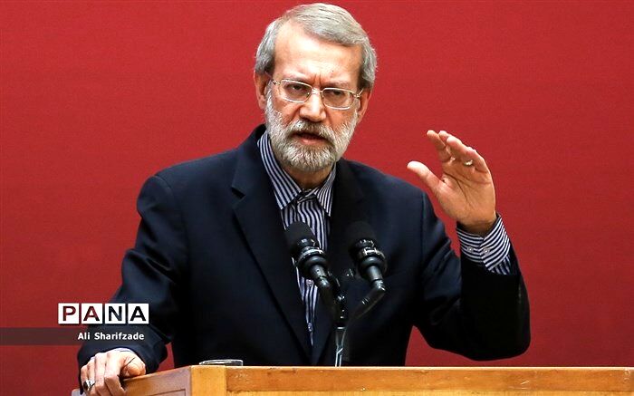 لاریجانی: مسائل منطقه از طریق رایزنی قابل حل است، نیاز به دخالت خارجی نیست