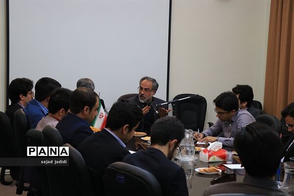 برگزاری چهارمین نشست دانشجویی 《موذن در خواب》 با موضوع عملکرد وزارت خارجه