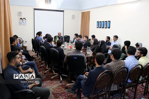برگزاری چهارمین نشست دانشجویی 《موذن در خواب》 با موضوع عملکرد وزارت خارجه
