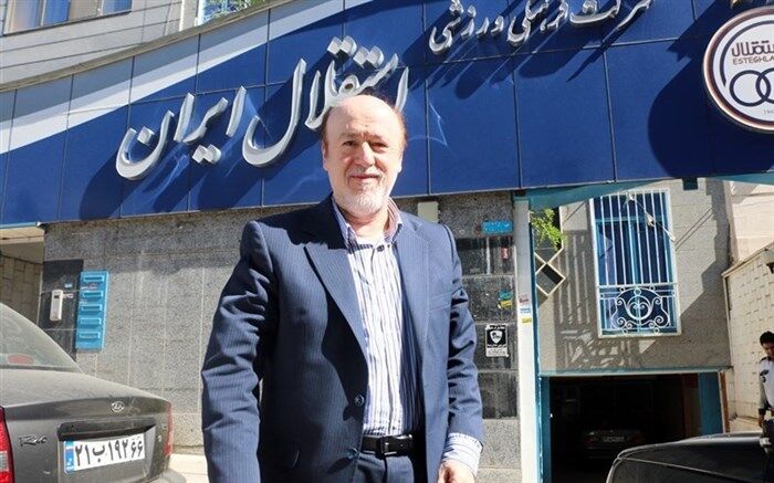 افتخاری: امید ابراهیمی سال‌های آخر فوتبالش می‌خواست پول بیشتری بگیرد