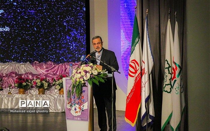 بطحایی: معلمانی به خارج اعزام شوند که صلاحیت کافی را به‌ عنوان نماینده یک کشور داشته باشند