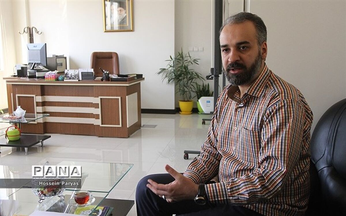 مدیر شبکه کودک: کودکان را تشویق می‌کنیم کمتر تلویزیون تماشا کنند