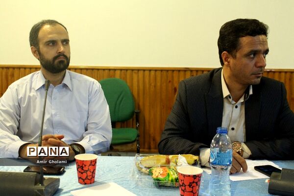 جلسه‌ توجیهی سرپرستان استان های حاضر در اردوی ملی مناطق مرزی