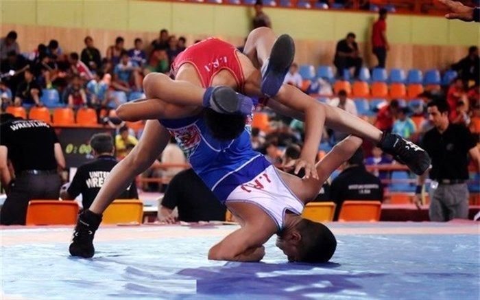 کسب چهار مدال در رقابت های کشتی آزاد دانش آموزان کشور