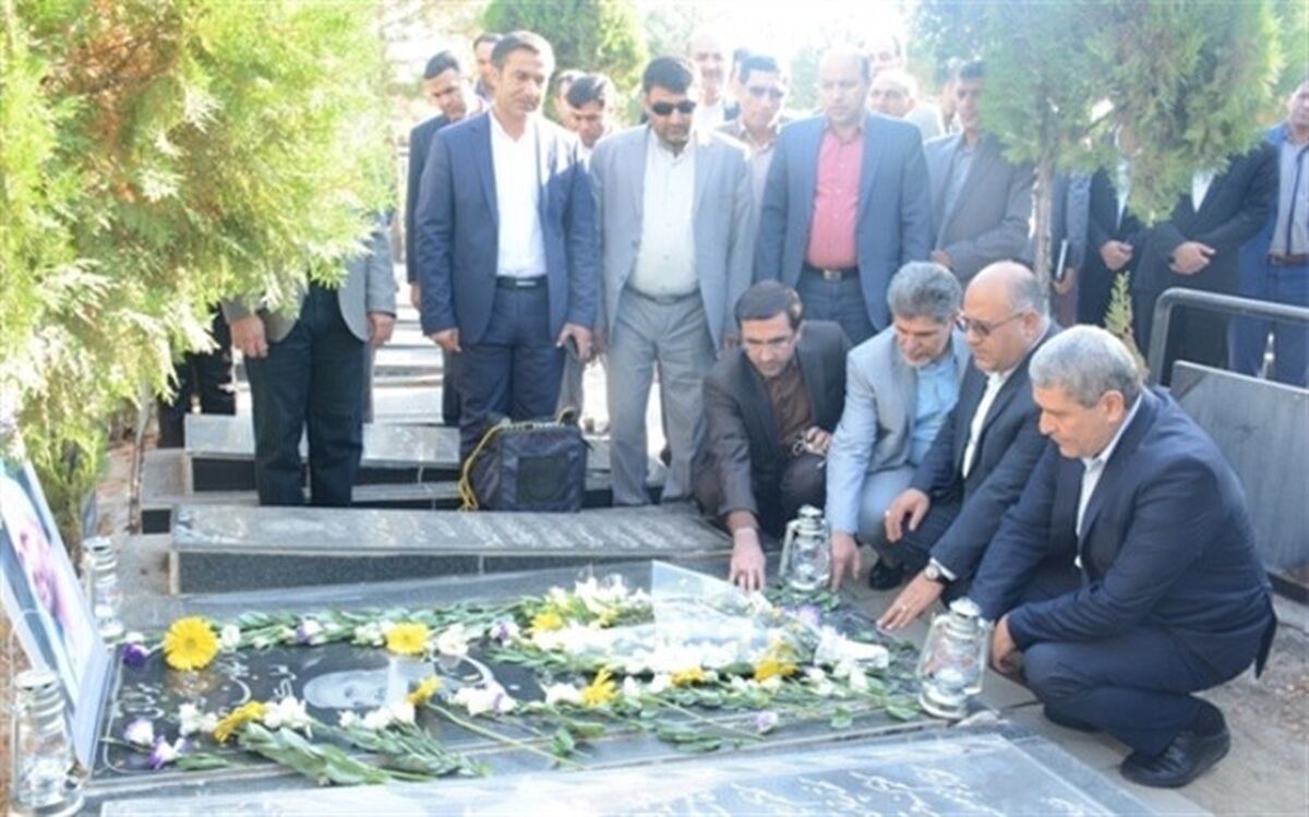 حمیدی: تدین و مردم‌داری مرحوم باوندپور در بین دانش آموزان و معلمان الگوسازی شود