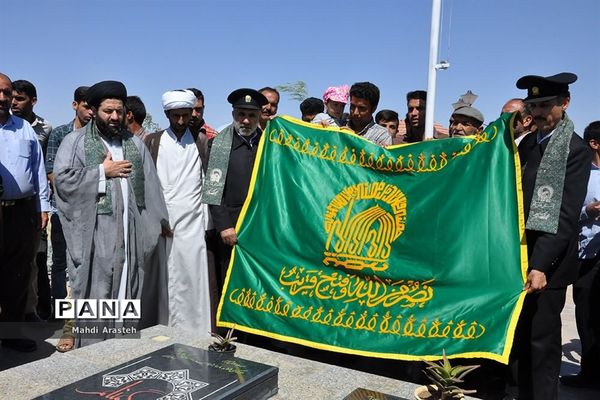 استقبال اهالی روستای بورنگ درمیان از حضور پرچم و کاروان خدام امام رضا (ع)