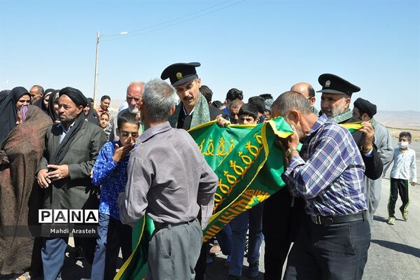 استقبال اهالی روستای بورنگ درمیان از حضور پرچم و کاروان خدام امام رضا (ع)