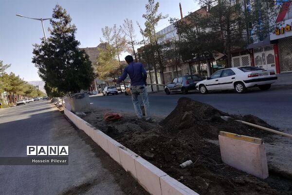اجرای جدول گذاری خیابان های شهرستان بیرجند