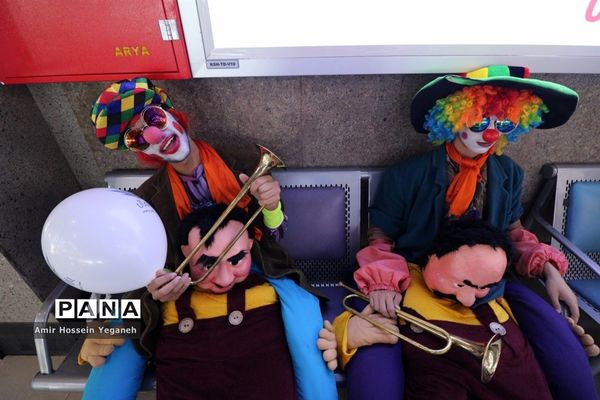 استقبال از مسافران جشنواره تابستانی کیش