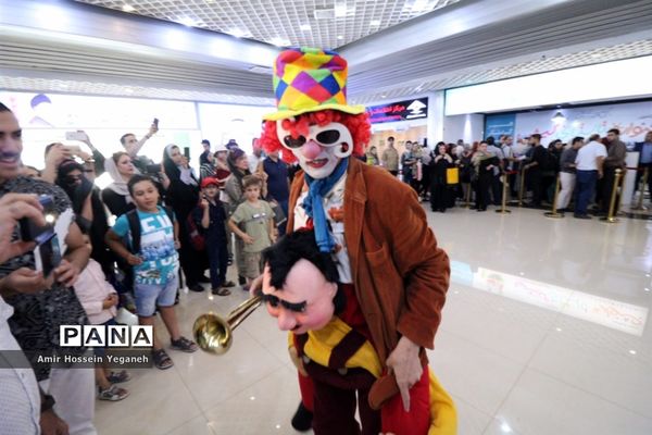 استقبال از مسافران جشنواره تابستانی کیش