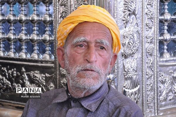حضور کاروان زیر سایه خورشید در مزار بی بی صاحبه روستای نوزاد شهرستان درمیان
