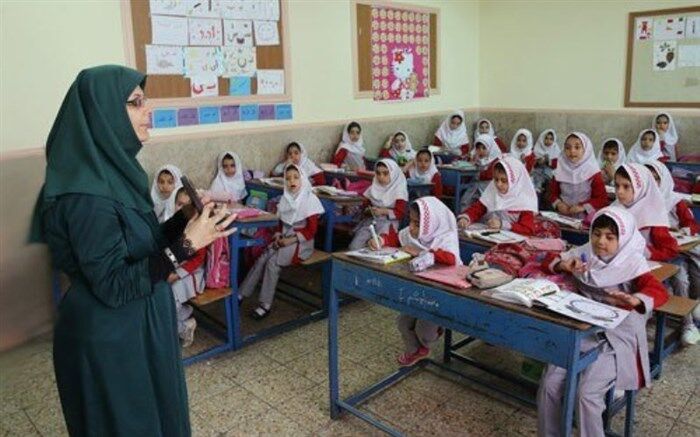 پاداش فرهنگیان بازنشسته استان سمنان پرداخت می‌شود