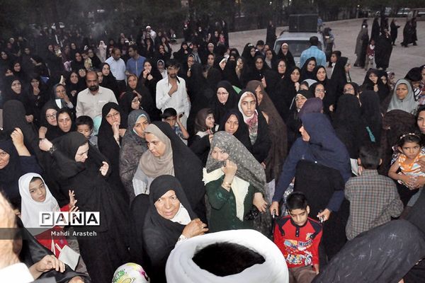 جشن زیرسایه خورشید با حضور خادمان بارگاه منور رضوی درنهبندان