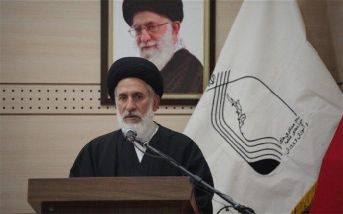 مشاور عالی وزیر آموزش و پرورش مطرح کرد: لزوم استفاده از فضای مجازی برای معرفی سبک زندگی اهل بیت