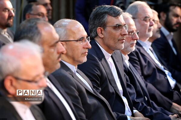 دیدار وزیر امور خارجه، سفیران و مسئولان نمایندگی‌های ایران در خارج از کشور با مقام معظم رهبری