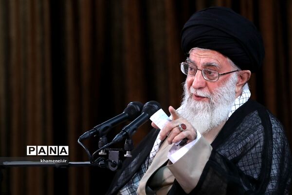 دیدار وزیر امور خارجه، سفیران و مسئولان نمایندگی‌های ایران در خارج از کشور با مقام معظم رهبری