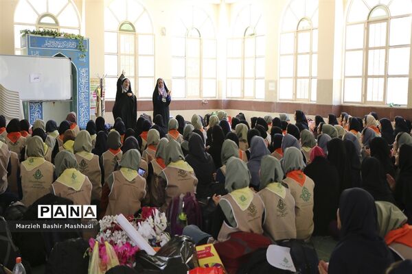 نخستین روز از اردوی دختران پیشتاز
