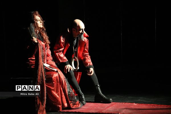 اجرای تئاتر «هملت»