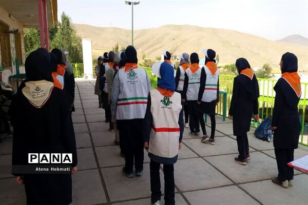 پیش اردو مربیان و دانش آموزان پیشتاز البرز