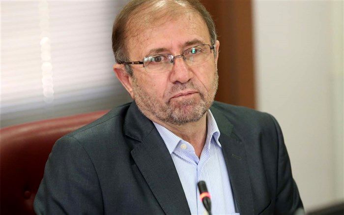 در کشورهای دیگر دانشجو بر مبنای تقاضا جذب می‌شود