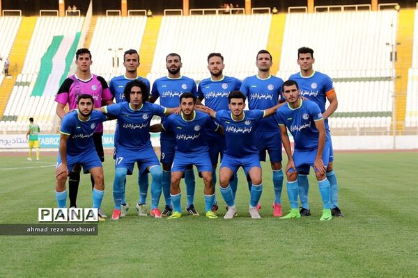 دیدار تیم های گسترش فولاد تبریز و استقلال خوزستان در لیگ برتر