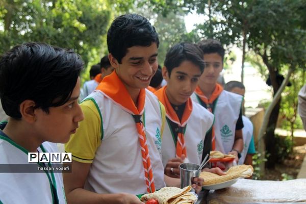 پیش اروی پیشتازان پسر قم در اردگاه ملا صدرا کهک برگزار شد