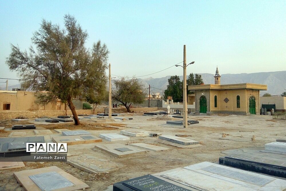 توقف بازسازی بقعه امام زاده نورالدین لامِرد فارس