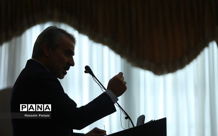 موافقت روحانی با استعفای نوبخت از «سخنگویی دولت»