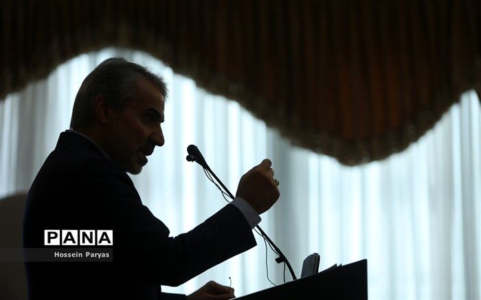 موافقت روحانی با استعفای نوبخت از «سخنگویی دولت»