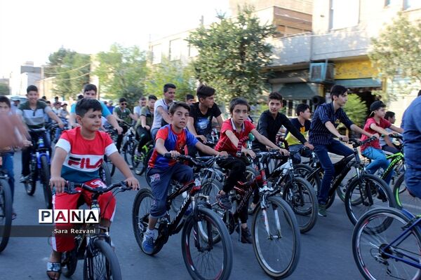 همایش هفتگی یک روز بدون خودرو در اسلامشهر