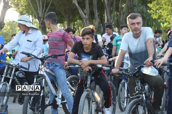 همایش هفتگی یک روز بدون خودرو در اسلامشهر