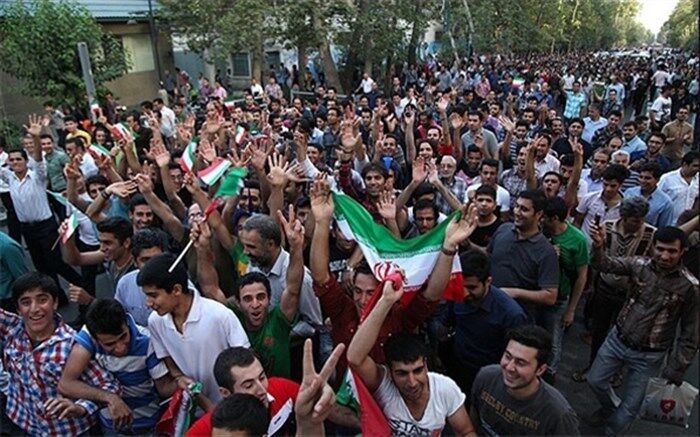 نجفی توانا، روانشناس:‌ برگزاری کنسرت‌های خیابانی می‌تواند شادی را به جامعه برگرداند