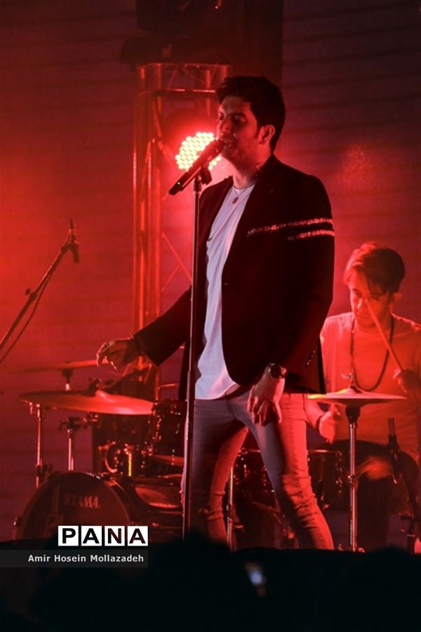 کنسرت فرزاد فرزین در ارومیه