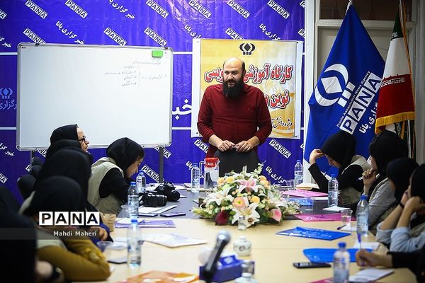 آموزش خبرنویسی و عکاسی خبری ویژه دانش آموزان شهرستان محمودآباد