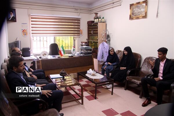 جلسه ابلاغ اعتبار نامه به نمایندگان منتخب شورای دانش آموزی استان همدان
