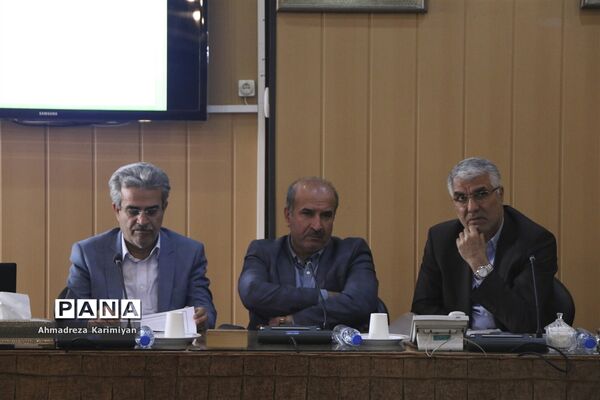 جلسه ستاد ساماندهی امور جوانان فارس
