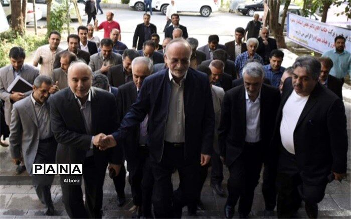 استاندار البرز مطرح کرد: لزوم سرعت‌ عمل مدیران در رفع موانع مجتمع  صنعتی شیخ آباد