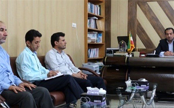 سرگروه های متوسطه رتبه های برتر استان را کسب کردند