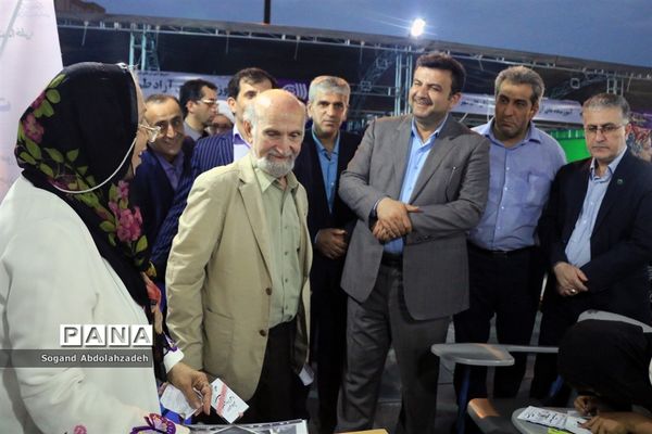 نمایشگاه مهارت‌آموزی در بوستان ملل ساری