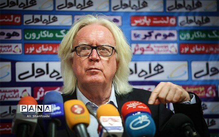 شفر: بعد از بازی با ذوب آهن خوشحال بودم اما بابت شرایطی که الان داریم خوشحالم نیستم
