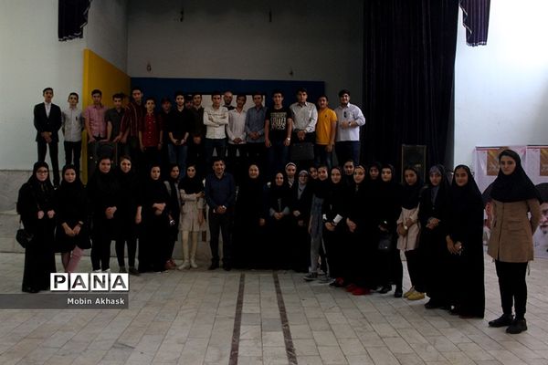 نشست صمیمی خبرنگاران پانا با علیرضا رنجی پور، بازیگر و طنز پرداز