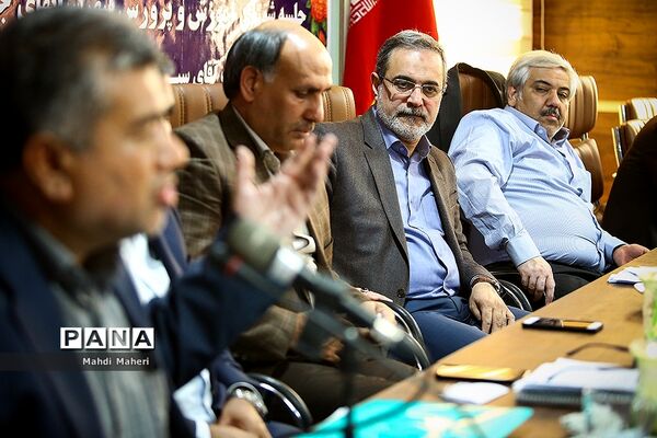 بازدید وزیر آموزش و پرورش از پروژه‌های عمرانی استان کرمان