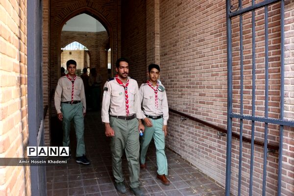 بازدید دانش آموزان پیشتاز هشتمین اردوی ملی از باغ موزه قصر
