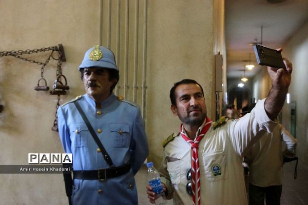 بازدید دانش آموزان پیشتاز هشتمین اردوی ملی از باغ موزه قصر