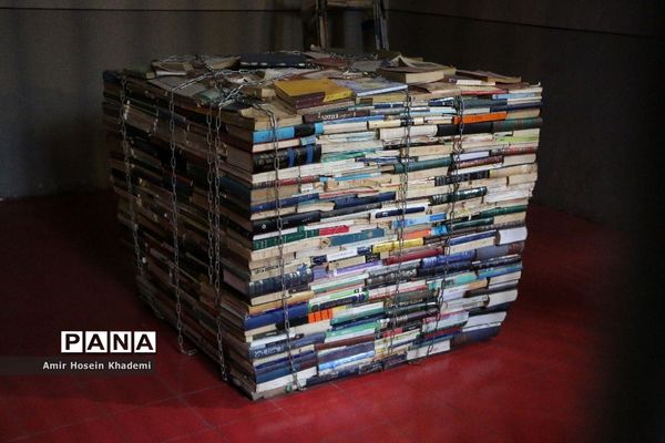 بازدید دانش آموزان پیشتاز هشتمین اردوی ملی از باغ موزه قصر