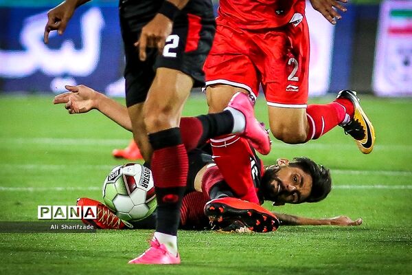 دیدار تیم های پرسپولیس و فولاد خوزستان
