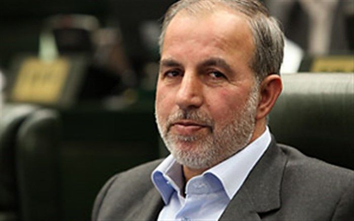 کوچکی نژاد، عضو کمیسیون آموزش مجلس: به دلیل نبود امکانات بچه‌ها را در کلاس درس حبس نکنیم